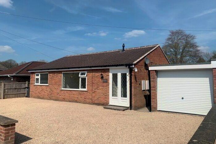 2 Bedroom Detached Bungalow To Rent In Bath Lane, Swadlincote, DE12
