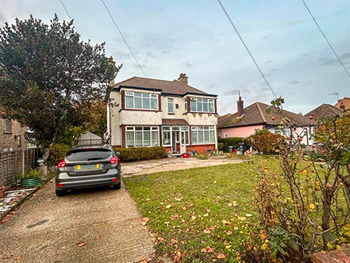 4 Bedroom Detached House For Sale In St. Johns Road, Clacton-On-Sea, CO16