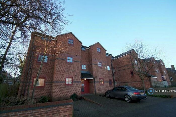 2 Bedroom Flat To Rent In Valley Court, Carlton, Nottingham, NG4