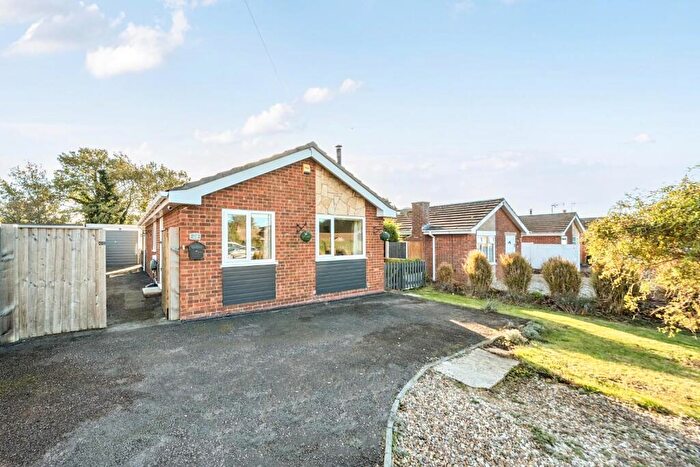 2 Bedroom Detached Bungalow For Sale In South End, Hogsthorpe, Skegness, PE24