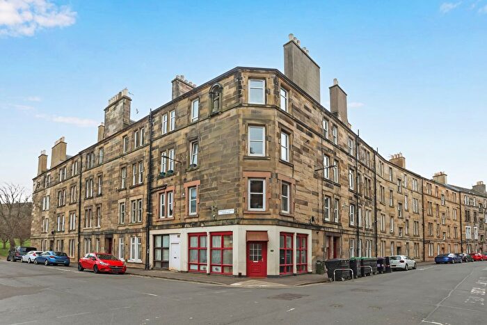1 Bedroom Flat For Sale In (Flat ), Waverley Park, Abbeyhill, Edinburgh, EH8