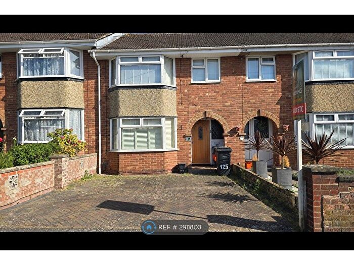 3 Bedroom Terraced House To Rent In Morris St, Swindon, SN2