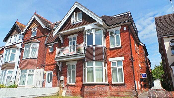 Studio To Rent In West Street, Fareham, Hampshire, PO16