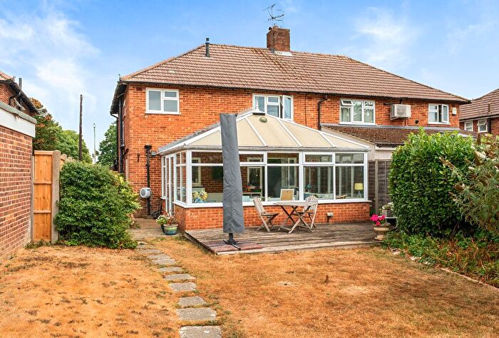 3 Bedroom Semi-Detached House For Sale In Sangers Drive, Horley, Surrey, RH6