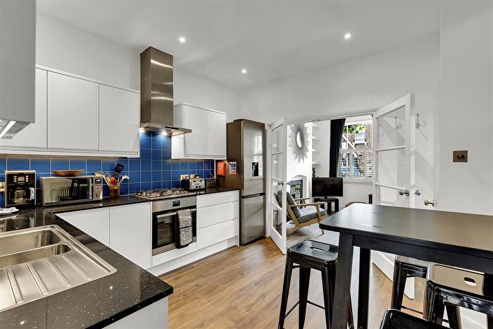3 Bedroom End Of Terrace House For Sale In Alperton Street, London, W10