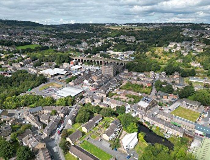 Studio To Rent In Market Street, Milnsbridge, Huddersfield, West Yorkshire, HD3