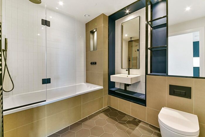 1 Bedroom Flat To Rent In Unison House, Grand Union, London, HA0
