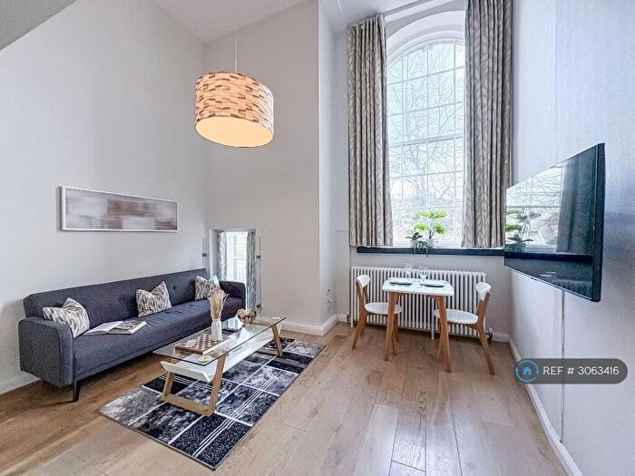 1 Bedroom Flat To Rent In Mcdonald Road, Edinburgh, EH7