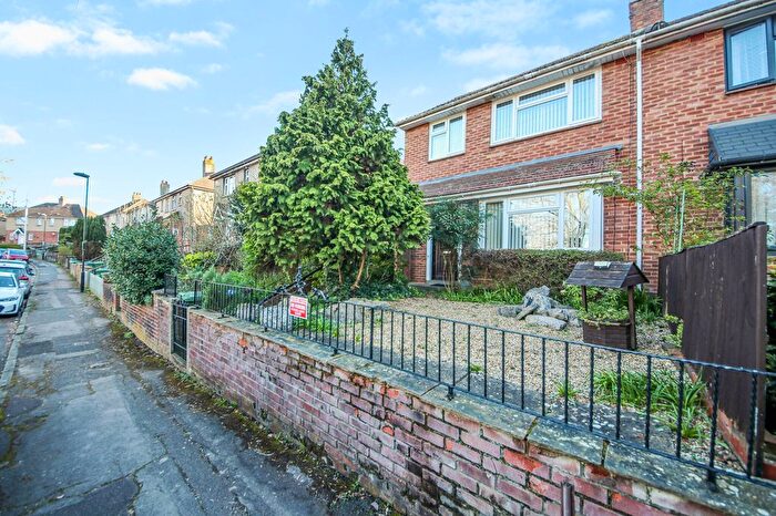 3 Bedroom Terraced House For Sale In Bluebell Road, Swaythling, SO16