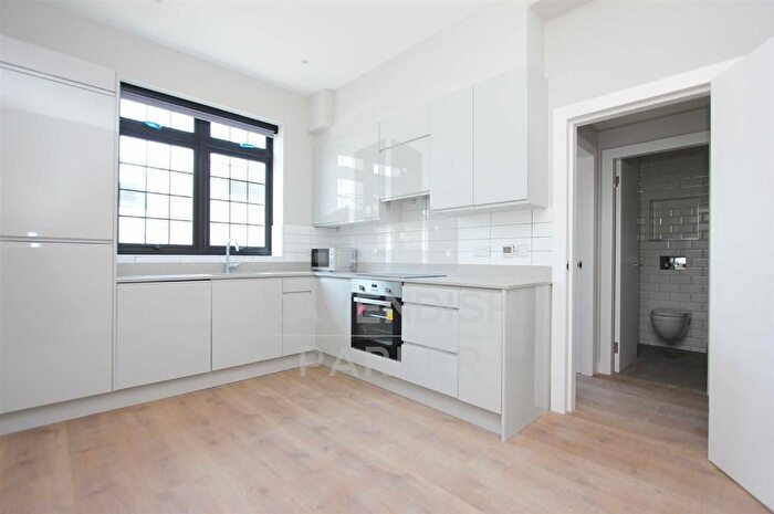 1 Bedroom Flat To Rent In Oaklands Road, Cricklewood, London, NW2