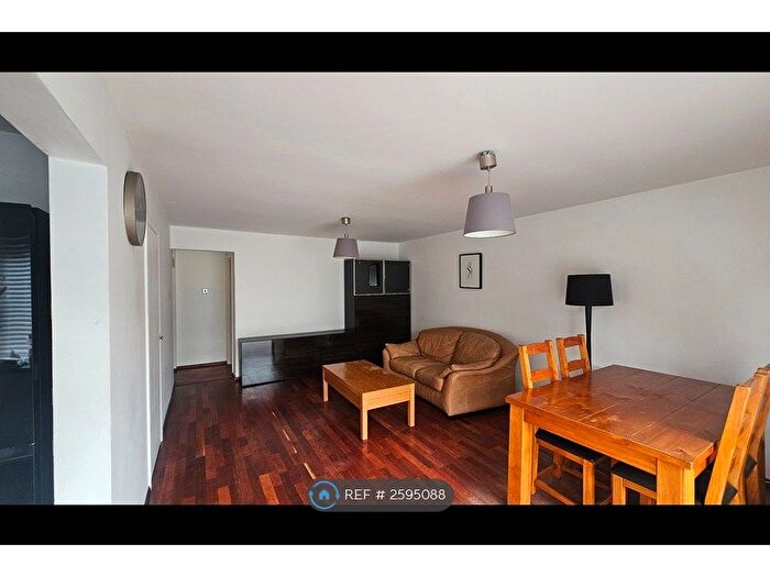 2 Bedroom Flat To Rent In Ross Road, Wallington, SM6