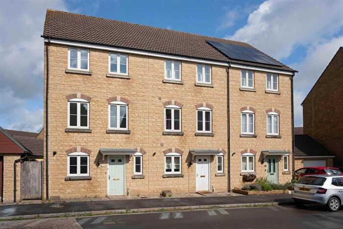 4 Bedroom Property For Sale In Avenue De Gien, Malmesbury, SN16