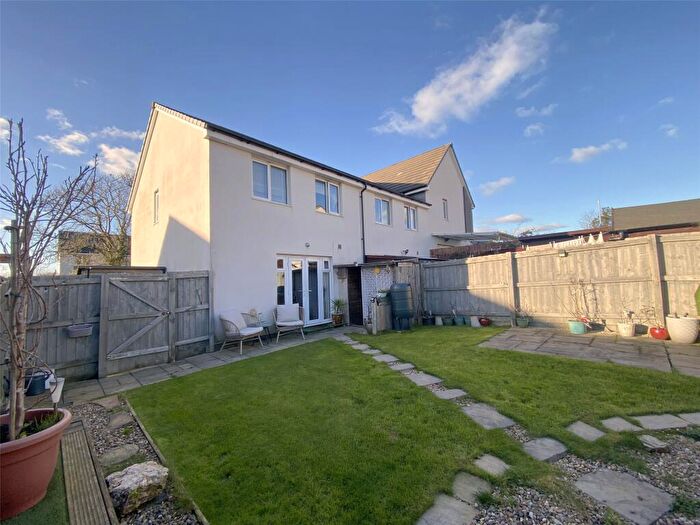 3 Bedroom End Of Terrace House For Sale In House Field Meadow, Launceston, Cornwall, PL15