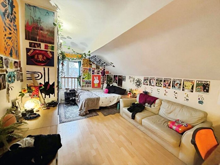 1 Bedroom House To Rent In Slade Lane, Manchester, Greater Manchester, M19