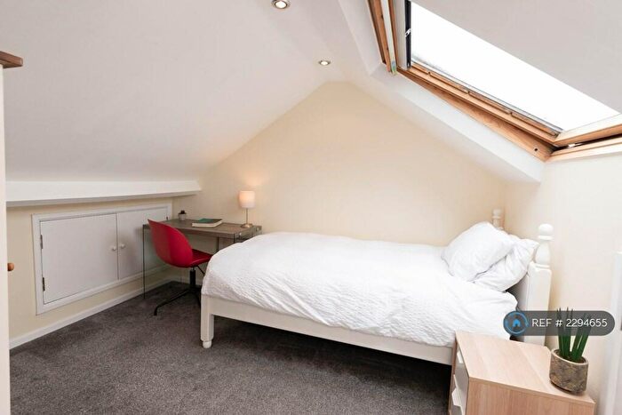 6 Bedroom Detached House To Rent In Wellsway, Bath, BA2