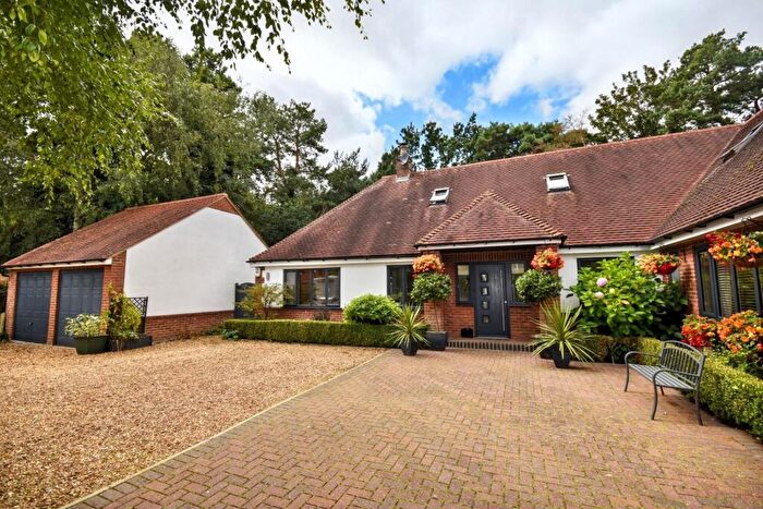 4 Bedroom Detached House For Sale In Park View, Moulton, Northampton, NN3