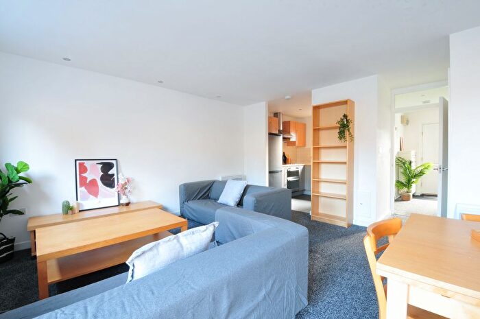 2 Bedroom Flat To Rent In Bedroom Duplex – Burlington Street, Manchester, M15