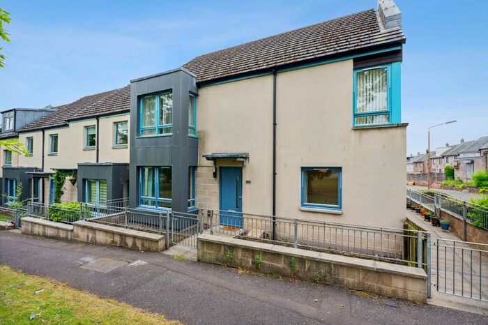 2 Bedroom Flat To Rent In William Booth Place, Stirling, Stirling, FK7