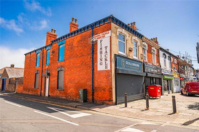 End Of Terrace House For Sale In Hainton Avenue, Grimsby, Lincolnshire, DN32