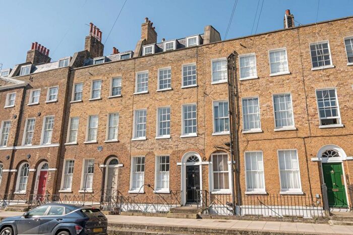 5 Bedroom Terraced House For Sale In Surrey Square, Elephant And Castle, London, SE17