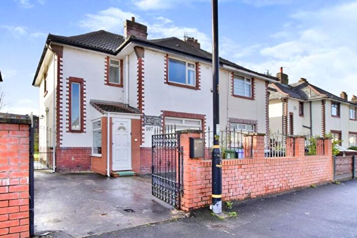 3 Bedroom Semi Detached House For Sale In Davyhulme Road, Stretford, Manchester, Greater Manchester, M32