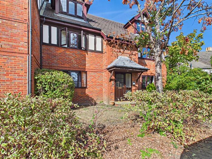 1 Bedroom Property To Rent In St Peters Court, High Street, West Molesey, KT8