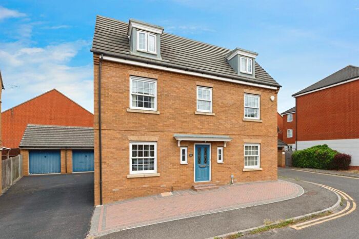 5 Bedroom Detached House For Sale In Sachfield Drive, Chafford Hundred, Grays, RM16