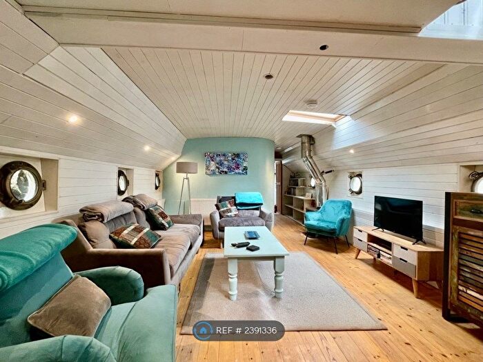 3 Bedroom Houseboat To Rent In Gweek Quay Boatyard, Gweek, Helston, TR12