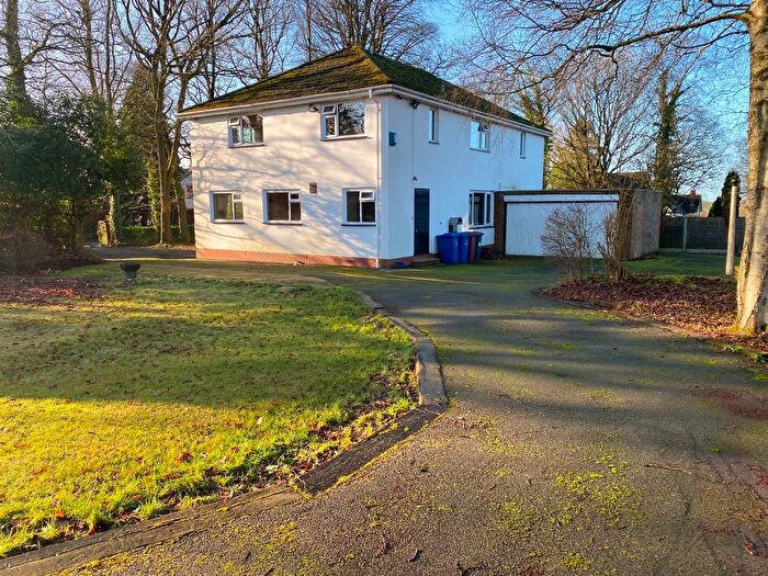 5 Bedroom Detached House To Rent In Ty-Gwyn, Wyfordby Avenue, Blackburn. Lancs., BB2