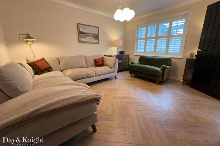 3 Bedroom Semi-Detached House For Sale In Holly Close, Worlingham, Beccles, NR34