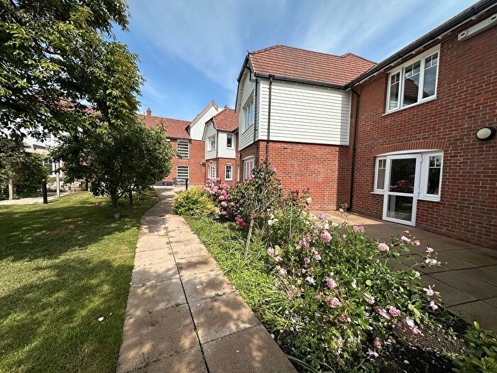 2 Bedroom Apartment For Sale In Chinnerys Court, Braintree, CM7