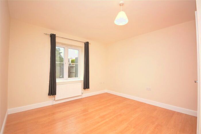 1 Bedroom Flat To Rent In Primrose Place, South Primrose Hill, CM1