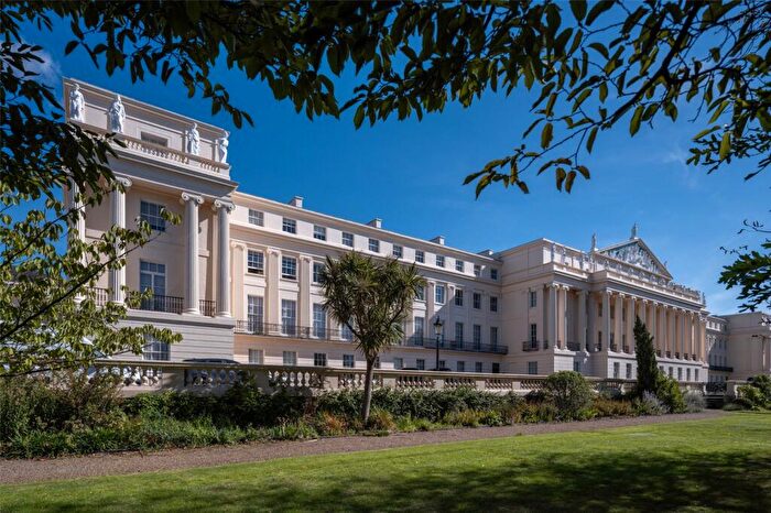 2 Bedroom Apartment For Sale In Cumberland Terrace, Regent's Park, London, NW1
