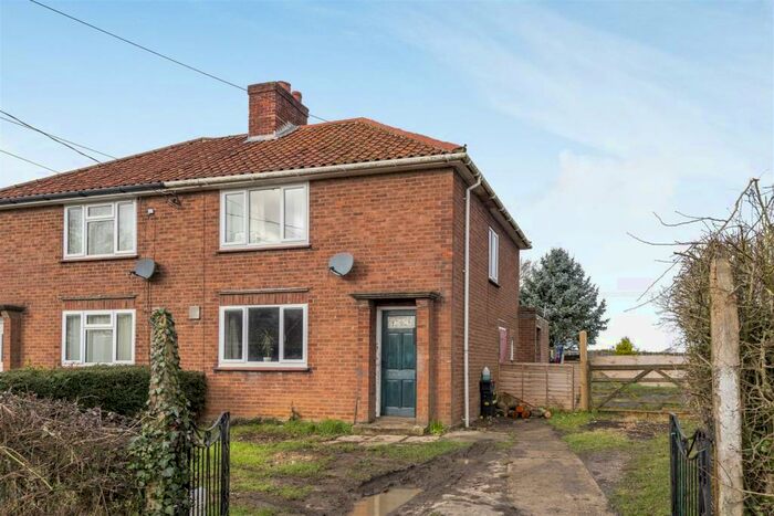 3 Bedroom Semi-Detached House For Sale In Common Road, Gissing, Diss, IP22