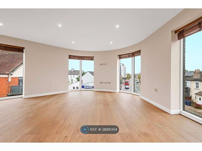 2 Bedroom Flat To Rent In East Barnet Road, Barnet, EN4