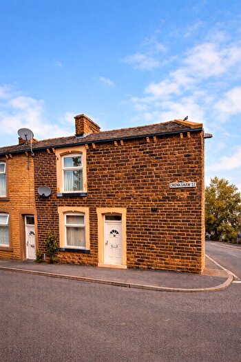 3 Bedroom Terraced House To Rent In Cronkshaw Street, Burnley, BB10