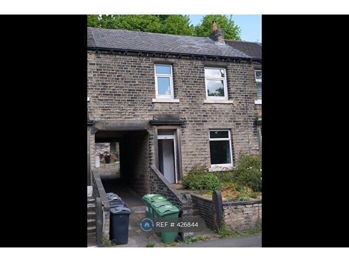 3 Bedroom Terraced House To Rent In Lower Gate, Huddersfield, HD3
