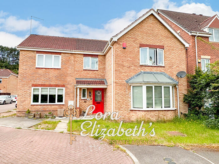 5 Bedroom Detached House For Sale In Redwood Court, Mansfield, Nottinghamshire, NG18