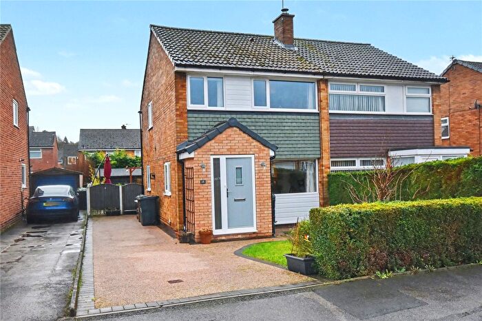3 Bedroom Semi Detached House For Sale In Fosse Way, Garforth, Leeds, LS25