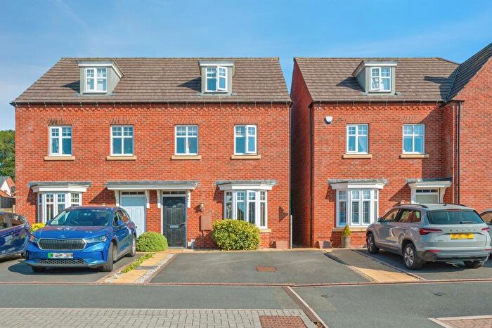 3 Bedroom Semi-Detached House For Sale In Ashton Close, Ashbourne, DE6