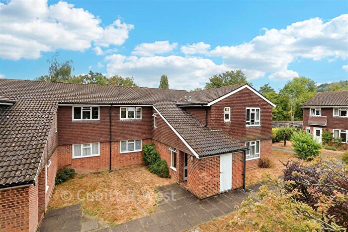 1 Bedroom Apartment For Sale In Chester Close, Dorking, Surrey, RH4