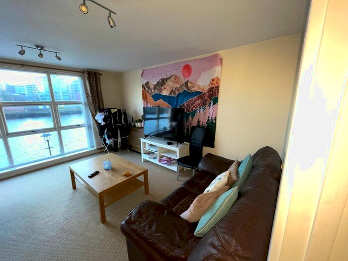 2 Bedroom Flat To Rent In Mariners Wharf, Quayside, Newcastle Upon Tyne, NE1