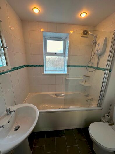 1 Bedroom Flat To Rent In Bed Flat, Acre Close, Whitnash, CV31