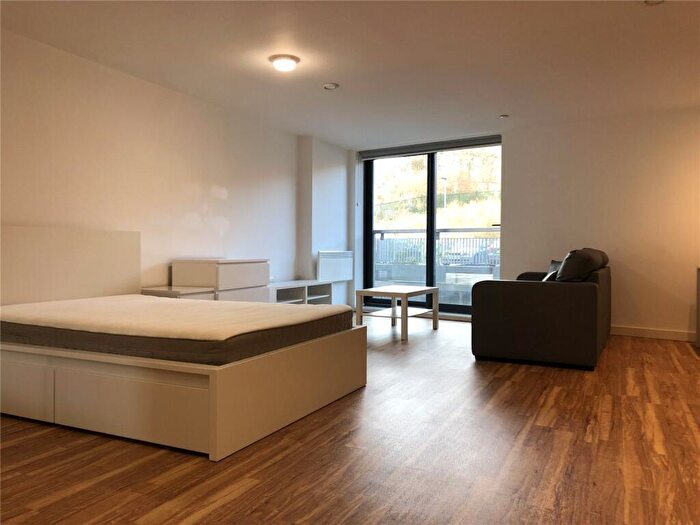 1 Bedroom Flat To Rent In Aire, Cross Green Lane, LS9