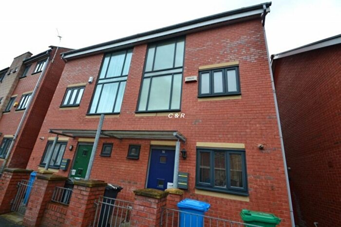 3 Bedroom Town House To Rent In Reilly Street, Hulme, Manchester, M15