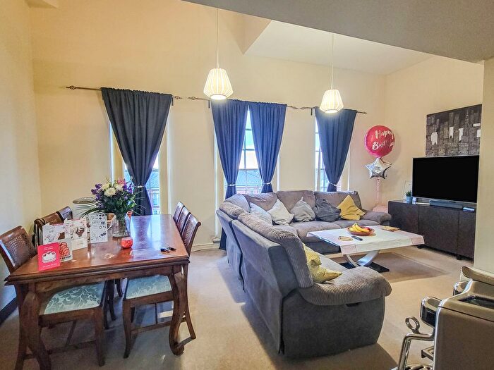 3 Bedroom Flat For Sale In , Highcroft Hall Highcroft Road, Birmingham, B23