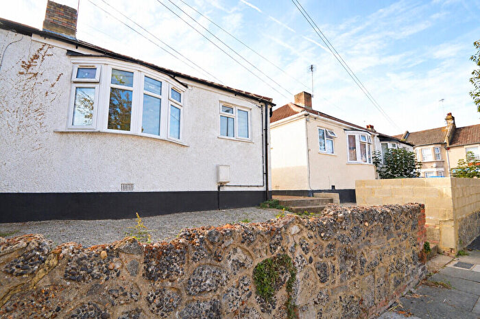 2 Bedroom Semi-Detached Bungalow For Sale In Benares Road, London, SE18