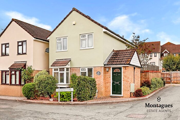 3 Bedroom Terraced House For Sale In Conference Close, North Chingford, E4