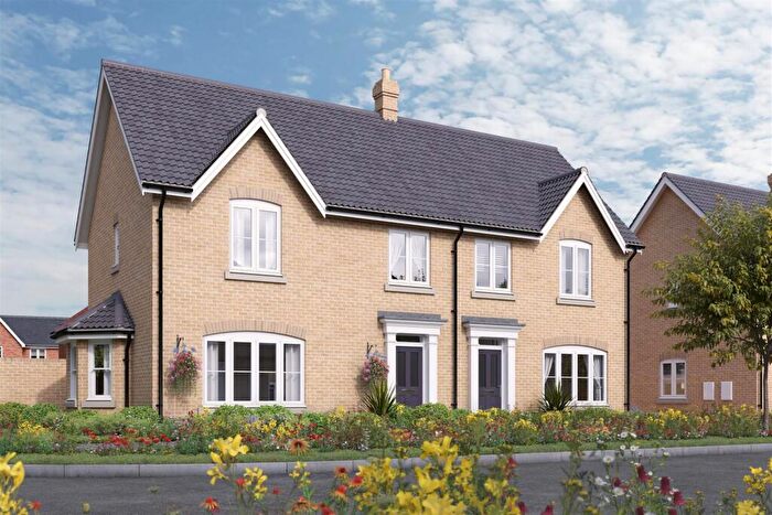3 Bedroom Semi-Detached House For Sale In The Avenue, Lawford, Manningtree, CO11