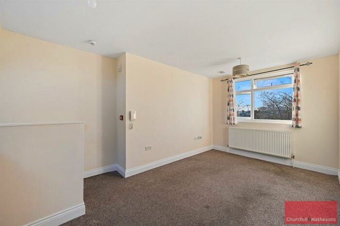 1 Bedroom Flat To Rent In North Circular, London, NW10